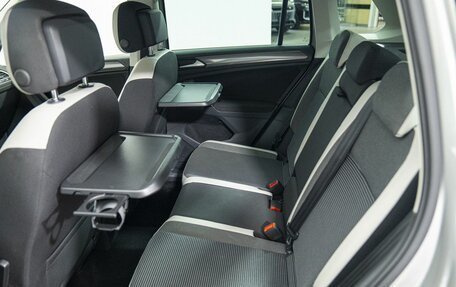 Volkswagen Tiguan II, 2019 год, 2 389 000 рублей, 19 фотография