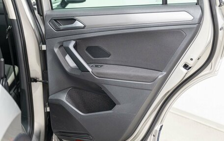 Volkswagen Tiguan II, 2019 год, 2 389 000 рублей, 23 фотография