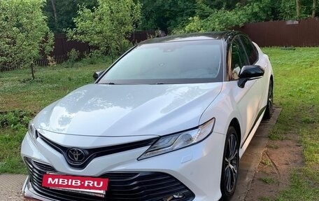 Toyota Camry, 2020 год, 2 600 000 рублей, 9 фотография
