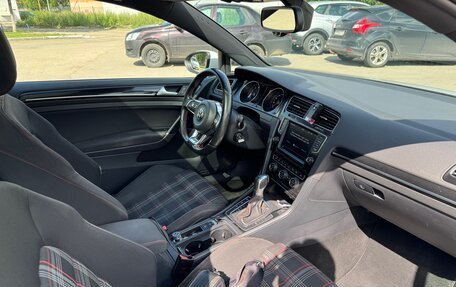 Volkswagen Golf GTI VII, 2014 год, 1 999 999 рублей, 14 фотография