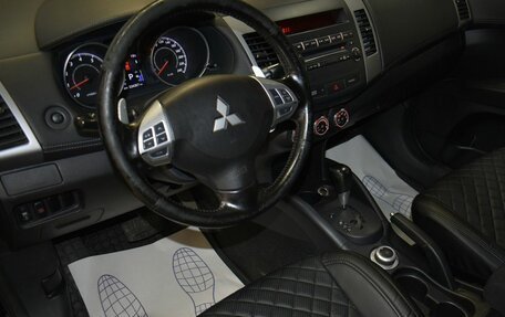 Mitsubishi Outlander III рестайлинг 3, 2011 год, 799 000 рублей, 8 фотография