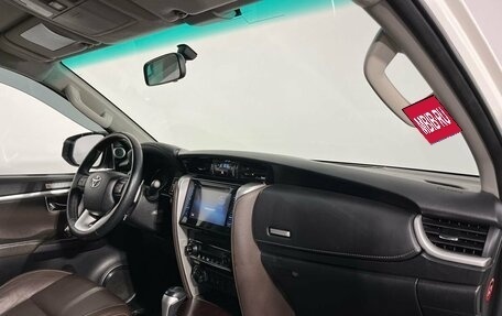 Toyota Fortuner II, 2018 год, 3 000 000 рублей, 9 фотография