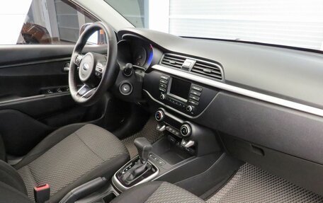 KIA Rio IV, 2017 год, 995 000 рублей, 5 фотография