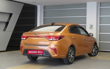 KIA Rio IV, 2017 год, 995 000 рублей, 2 фотография