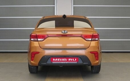 KIA Rio IV, 2017 год, 995 000 рублей, 18 фотография