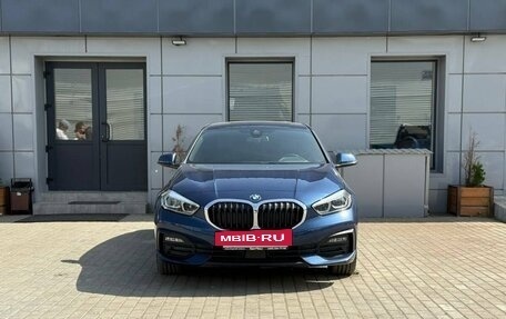 BMW 1 серия, 2020 год, 2 140 000 рублей, 2 фотография