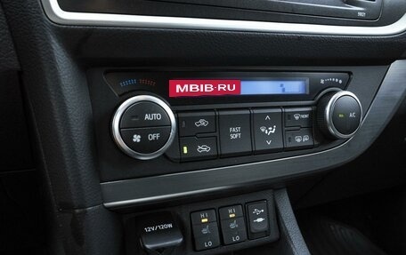 Toyota Auris II, 2013 год, 1 379 000 рублей, 18 фотография