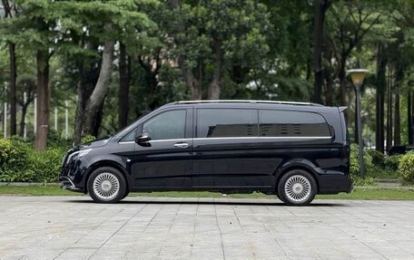 Mercedes-Benz Vito, 2022 год, 3 900 000 рублей, 4 фотография
