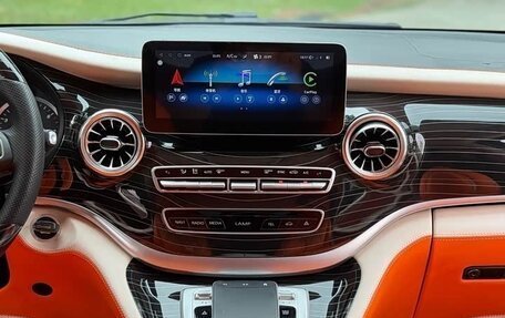 Mercedes-Benz Vito, 2022 год, 3 900 000 рублей, 10 фотография