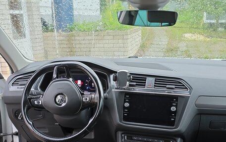 Volkswagen Tiguan II, 2019 год, 2 080 000 рублей, 6 фотография