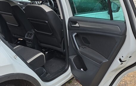 Volkswagen Tiguan II, 2019 год, 2 080 000 рублей, 7 фотография