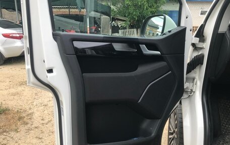 Volkswagen Multivan T6 рестайлинг, 2018 год, 5 200 000 рублей, 10 фотография