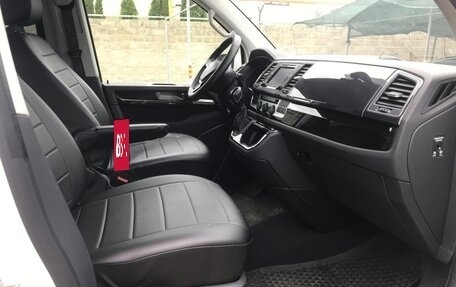 Volkswagen Multivan T6 рестайлинг, 2018 год, 5 200 000 рублей, 12 фотография