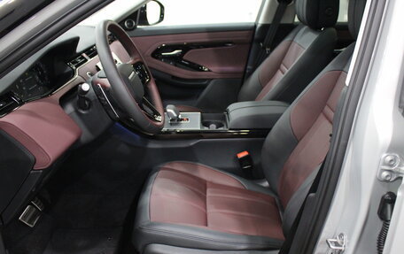 Land Rover Range Rover Evoque II, 2025 год, 5 990 000 рублей, 8 фотография