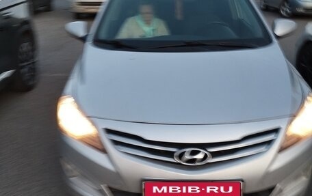 Hyundai Solaris II рестайлинг, 2016 год, 1 500 000 рублей, 1 фотография