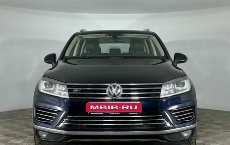 Volkswagen Touareg III, 2016 год, 2 363 000 рублей, 2 фотография
