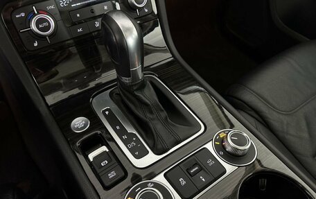 Volkswagen Touareg III, 2016 год, 2 363 000 рублей, 16 фотография