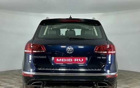 Volkswagen Touareg III, 2016 год, 2 363 000 рублей, 8 фотография