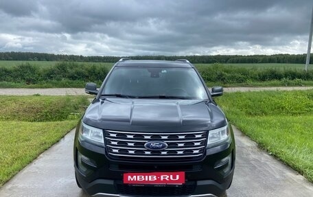 Ford Explorer VI, 2015 год, 2 240 000 рублей, 2 фотография