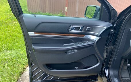 Ford Explorer VI, 2015 год, 2 240 000 рублей, 22 фотография