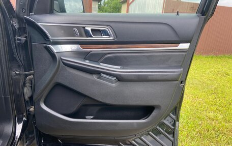 Ford Explorer VI, 2015 год, 2 240 000 рублей, 25 фотография
