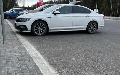 Volkswagen Passat B8 рестайлинг, 2020 год, 2 700 000 рублей, 3 фотография