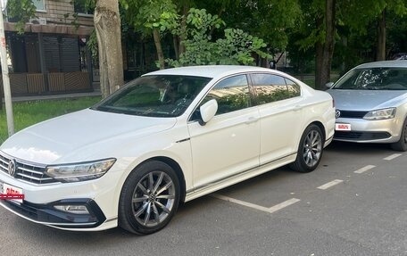 Volkswagen Passat B8 рестайлинг, 2020 год, 2 700 000 рублей, 6 фотография