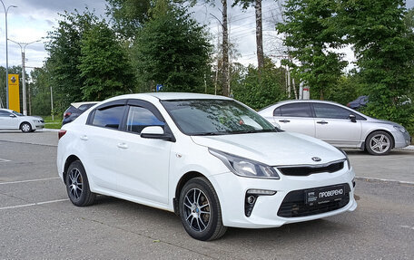 KIA Rio IV, 2018 год, 1 300 000 рублей, 7 фотография