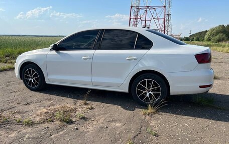 Volkswagen Jetta VI, 2012 год, 1 150 000 рублей, 3 фотография