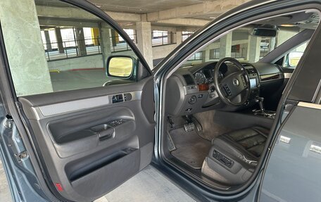 Volkswagen Touareg III, 2003 год, 750 000 рублей, 8 фотография