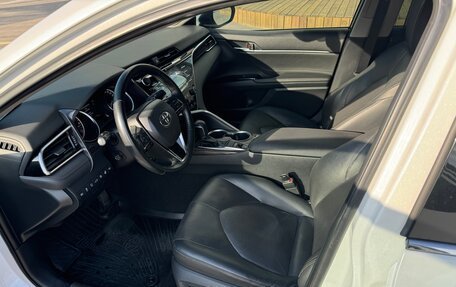 Toyota Camry, 2018 год, 3 100 000 рублей, 8 фотография