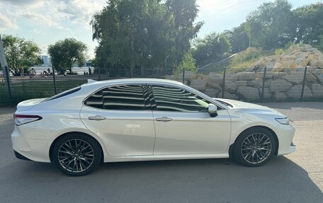Toyota Camry, 2018 год, 3 100 000 рублей, 6 фотография