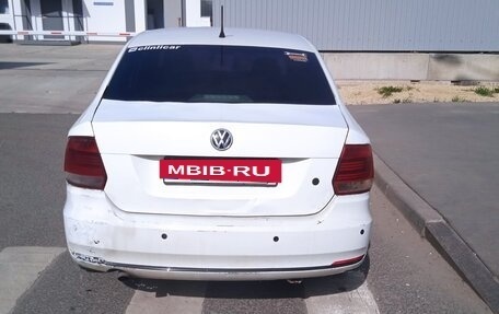 Volkswagen Polo VI (EU Market), 2015 год, 300 000 рублей, 2 фотография