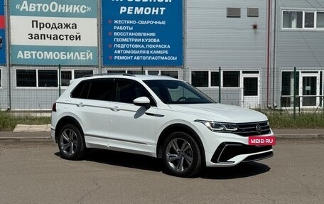 Volkswagen Tiguan II, 2021 год, 4 250 000 рублей, 4 фотография