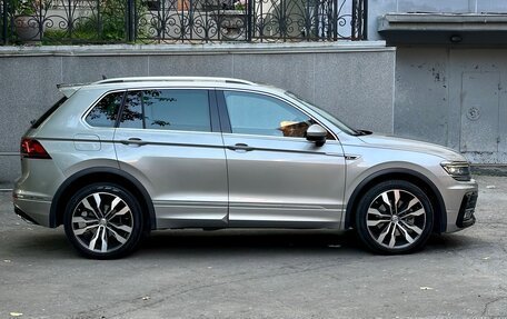 Volkswagen Tiguan II, 2018 год, 3 290 000 рублей, 4 фотография