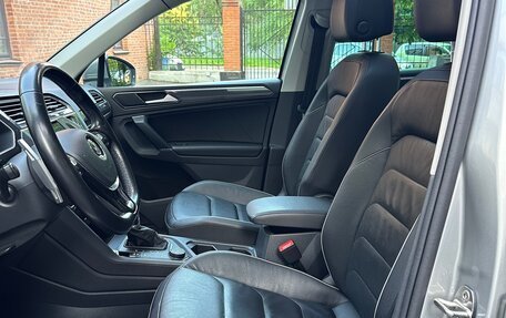 Volkswagen Tiguan II, 2018 год, 3 290 000 рублей, 14 фотография