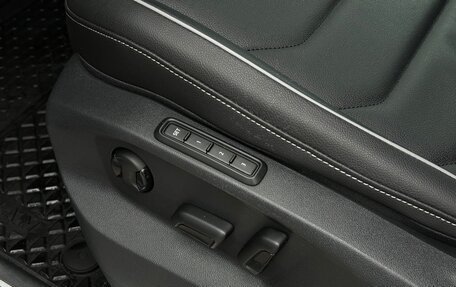 Volkswagen Tiguan II, 2021 год, 3 795 700 рублей, 6 фотография
