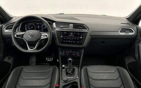 Volkswagen Tiguan II, 2021 год, 3 795 700 рублей, 7 фотография