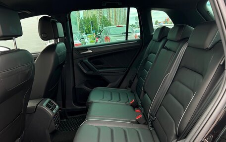 Volkswagen Tiguan II, 2021 год, 3 795 700 рублей, 13 фотография