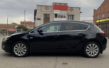 Opel Astra J, 2011 год, 800 000 рублей, 2 фотография
