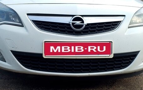 Opel Astra J, 2011 год, 525 000 рублей, 2 фотография