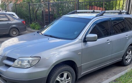 Mitsubishi Outlander III рестайлинг 3, 2003 год, 470 000 рублей, 3 фотография