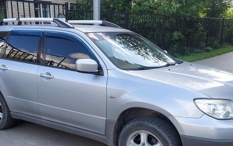 Mitsubishi Outlander III рестайлинг 3, 2003 год, 470 000 рублей, 4 фотография