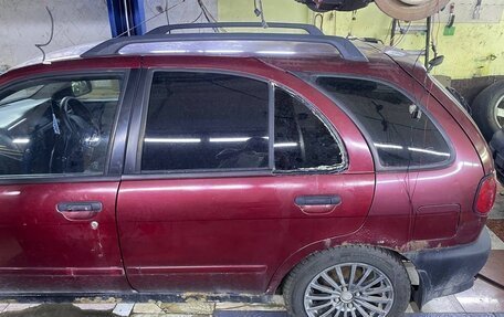 Nissan Lucino, 1998 год, 90 000 рублей, 2 фотография
