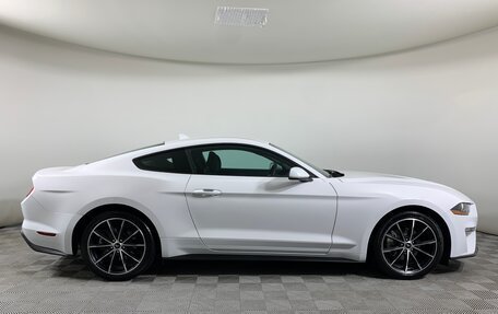 Ford Mustang VI рестайлинг, 2021 год, 2 700 000 рублей, 4 фотография