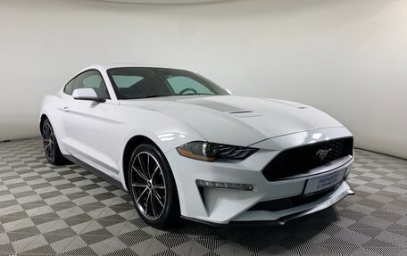 Ford Mustang VI рестайлинг, 2021 год, 2 700 000 рублей, 3 фотография