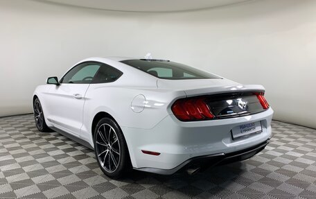 Ford Mustang VI рестайлинг, 2021 год, 2 700 000 рублей, 7 фотография