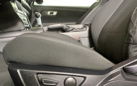 Ford Mustang VI рестайлинг, 2021 год, 2 700 000 рублей, 16 фотография