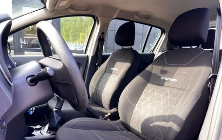 Renault Sandero II рестайлинг, 2016 год, 839 000 рублей, 25 фотография