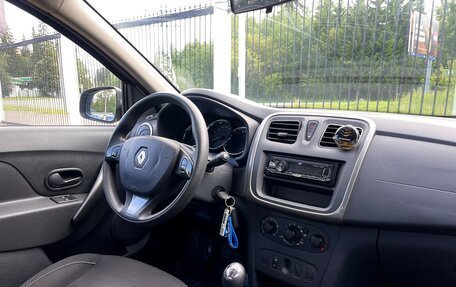 Renault Sandero II рестайлинг, 2016 год, 839 000 рублей, 17 фотография